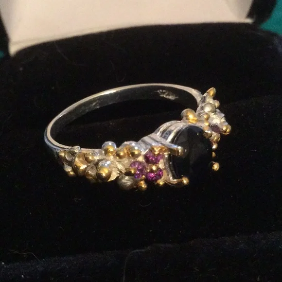 Elegant Genuine Sapphire & Amethyst Ring - Picture 8 of 12